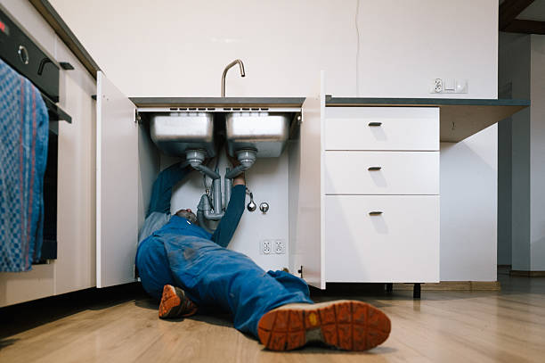 Professional Pipe Repair technician working in Muscadine, AL
